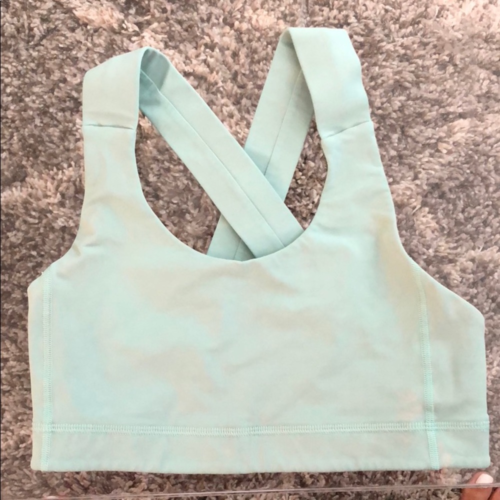 Lululemon size 6 mint color sports bra